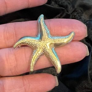 *Just sold* 14k Textured Gold Starfish Pin Brooch